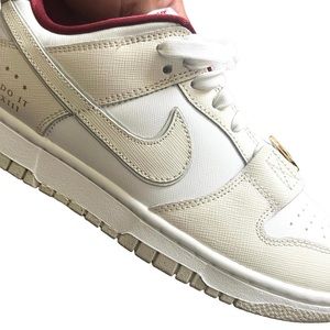 W Nike dunk low SE